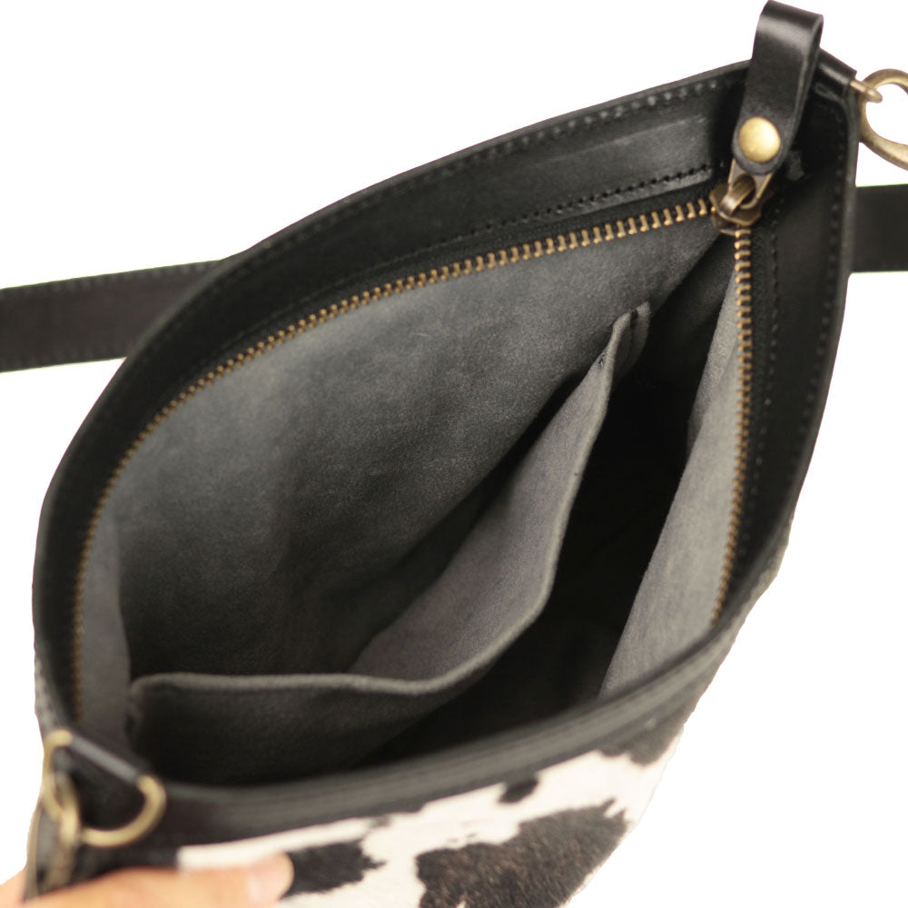 【小サイズ】レザーファー(牛柄)サコッシュ NC3419FC|Native Creation(ネイティブクリエーション)公式オンラインショップ