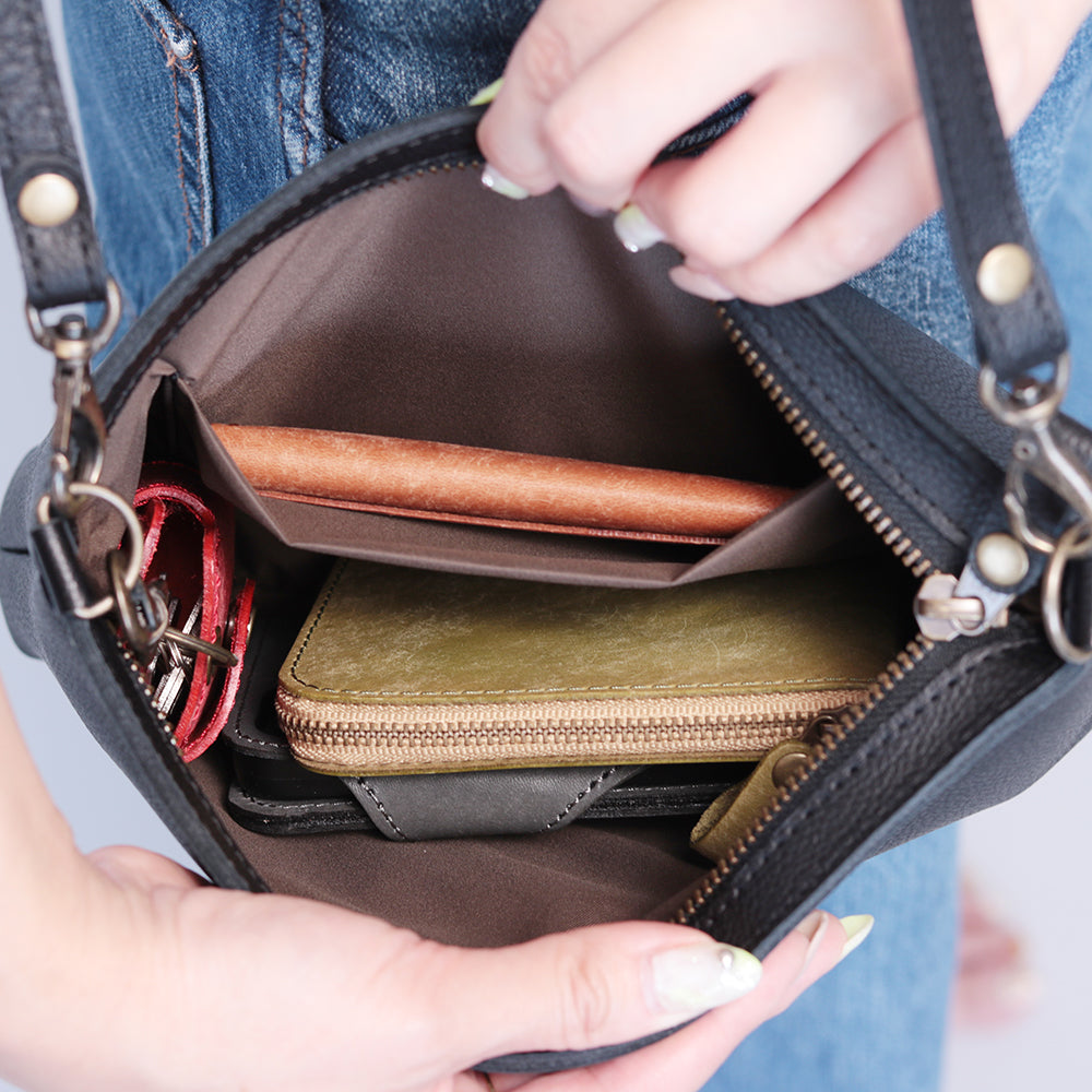 【浅型-中サイズ】姫路レザー シンプルを極めたレザーサコッシュ NC3420S