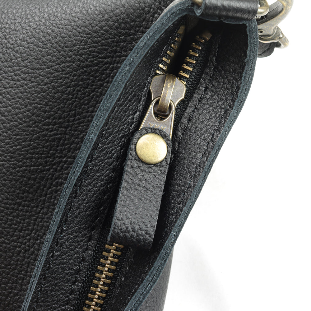 【浅型-中サイズ】姫路レザー シンプルを極めたレザーサコッシュ NC3420s