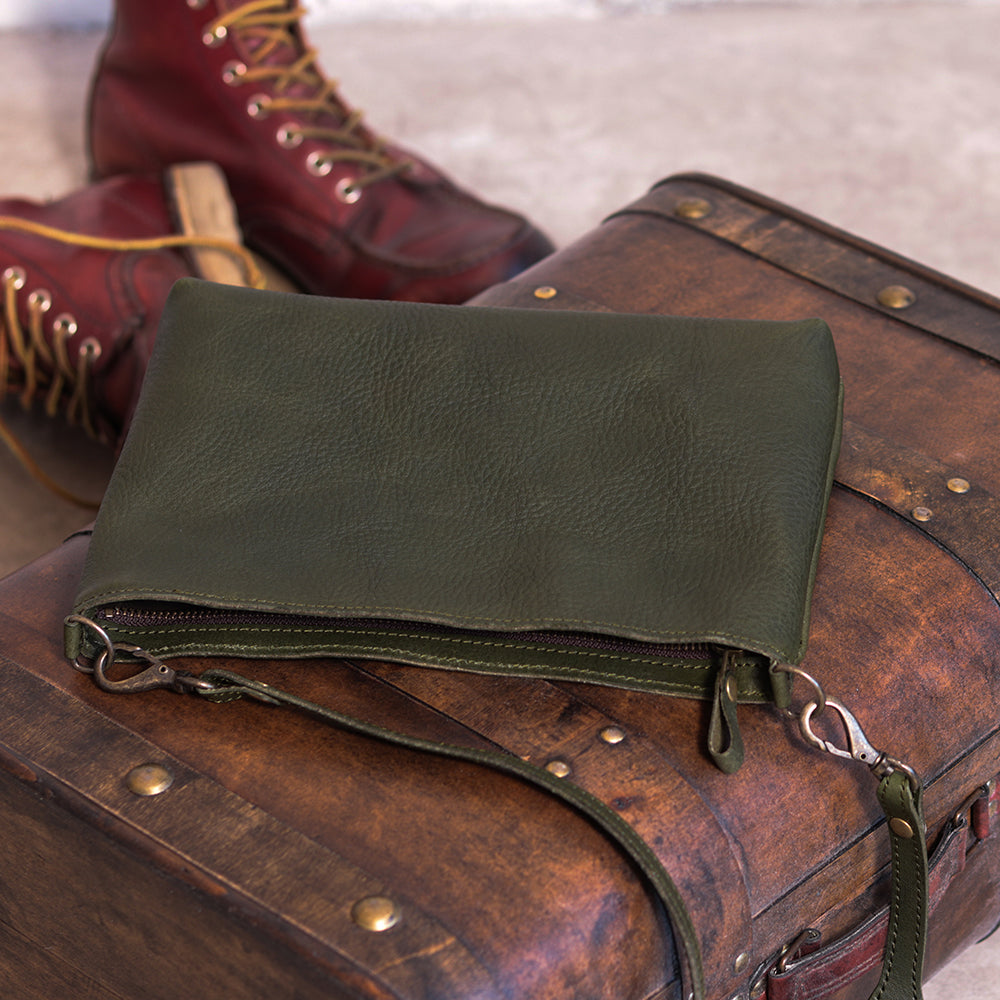 浅型/中サイズ【シンプルを極めたレザーサコッシュ】栃木レザー NC3420V|Native Creation(ネイティブクリエーション)公式オンラインショップ