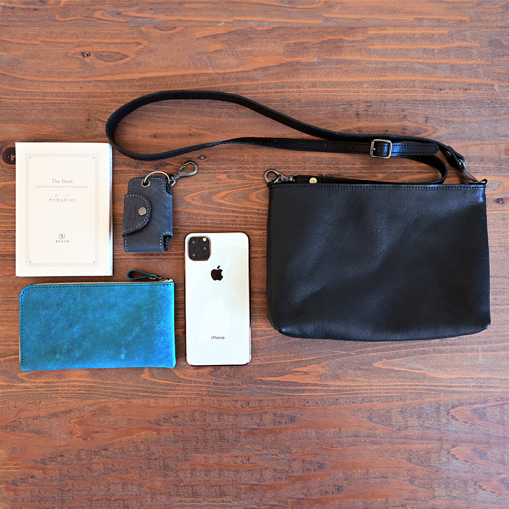 【浅型-中サイズ】栃木レザー シンプルを極めたレザーサコッシュ NC3420v