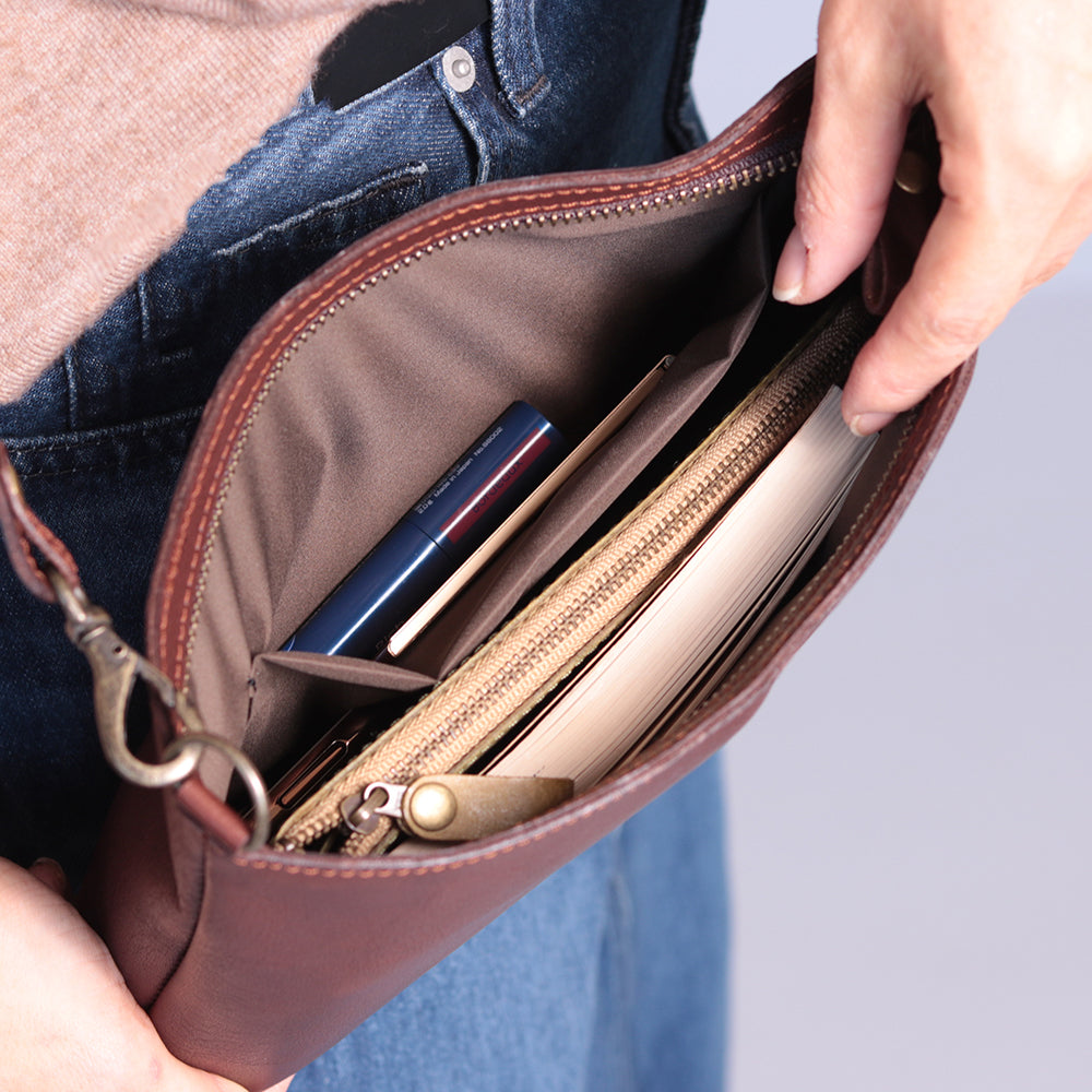 【浅型-中サイズ】栃木レザー シンプルを極めたレザーサコッシュ NC3420V