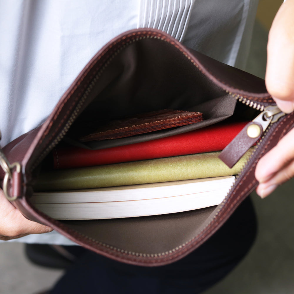 【深型-小サイズ】栃木レザー シンプルを極めたレザーサコッシュ NC3421v