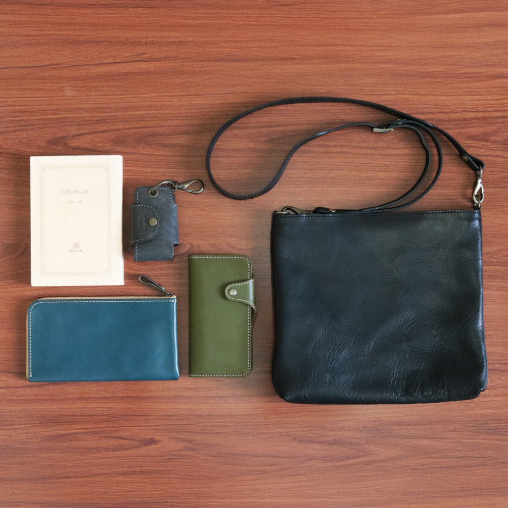 【深型-小サイズ】栃木レザー シンプルを極めたレザーサコッシュ NC3421v