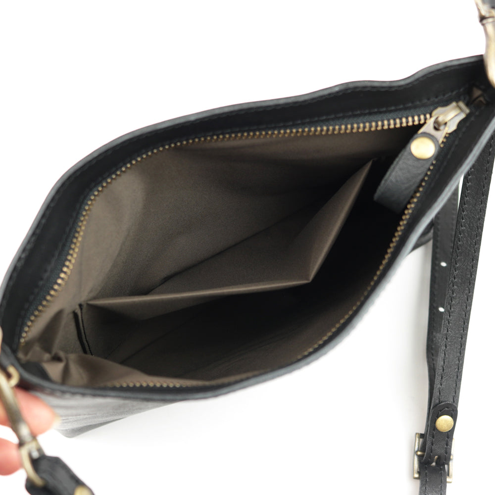 【深型-小サイズ】栃木レザー シンプルを極めたレザーサコッシュ NC3421v