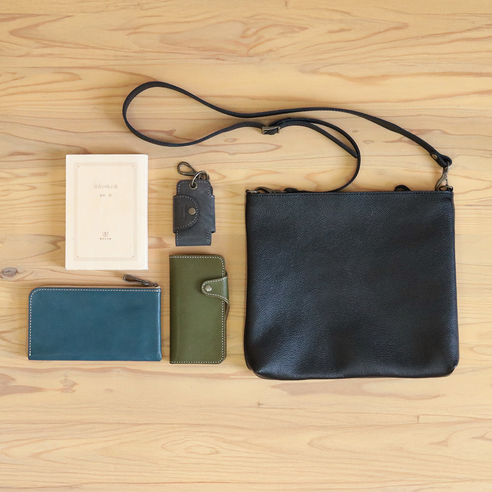 【深型-中サイズ】姫路レザー シンプルを極めたレザーサコッシュ NC3422s