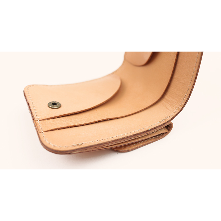 イージーウォレット 二つ折り財布 栃木レザーナチュラル NC3775-NTR