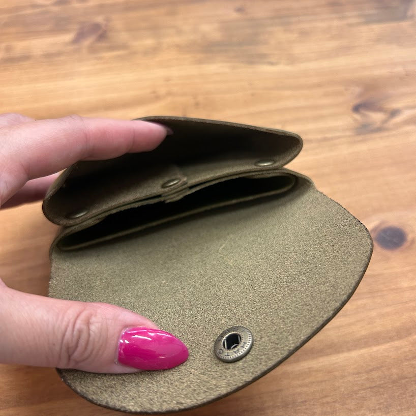 【訳あり品22】コンパクト財布 栃木レザー OLIVE NC3759
