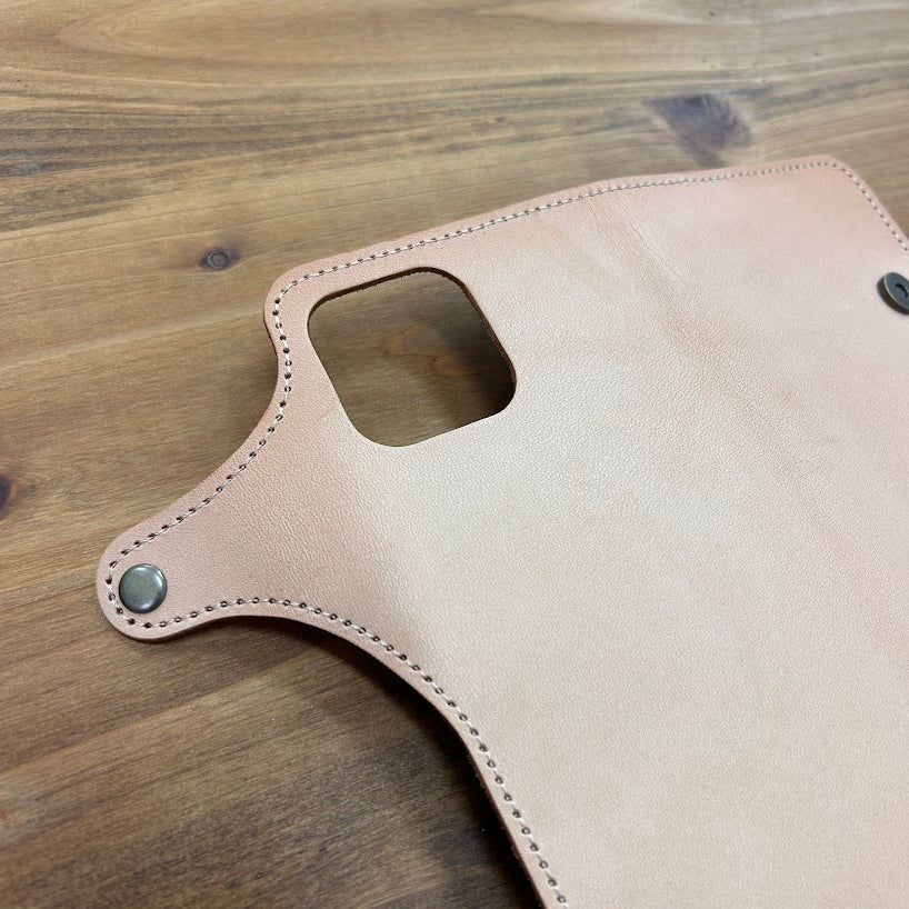 【訳あり品23】iPhone 15 Pro Max用ケース 栃木レザー NATURAL nc3938