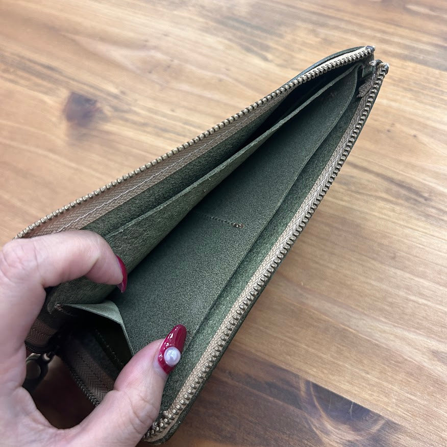 【訳あり品28】L字ファスナー薄型長財布　栃木レザー　OLIVE　NC3749