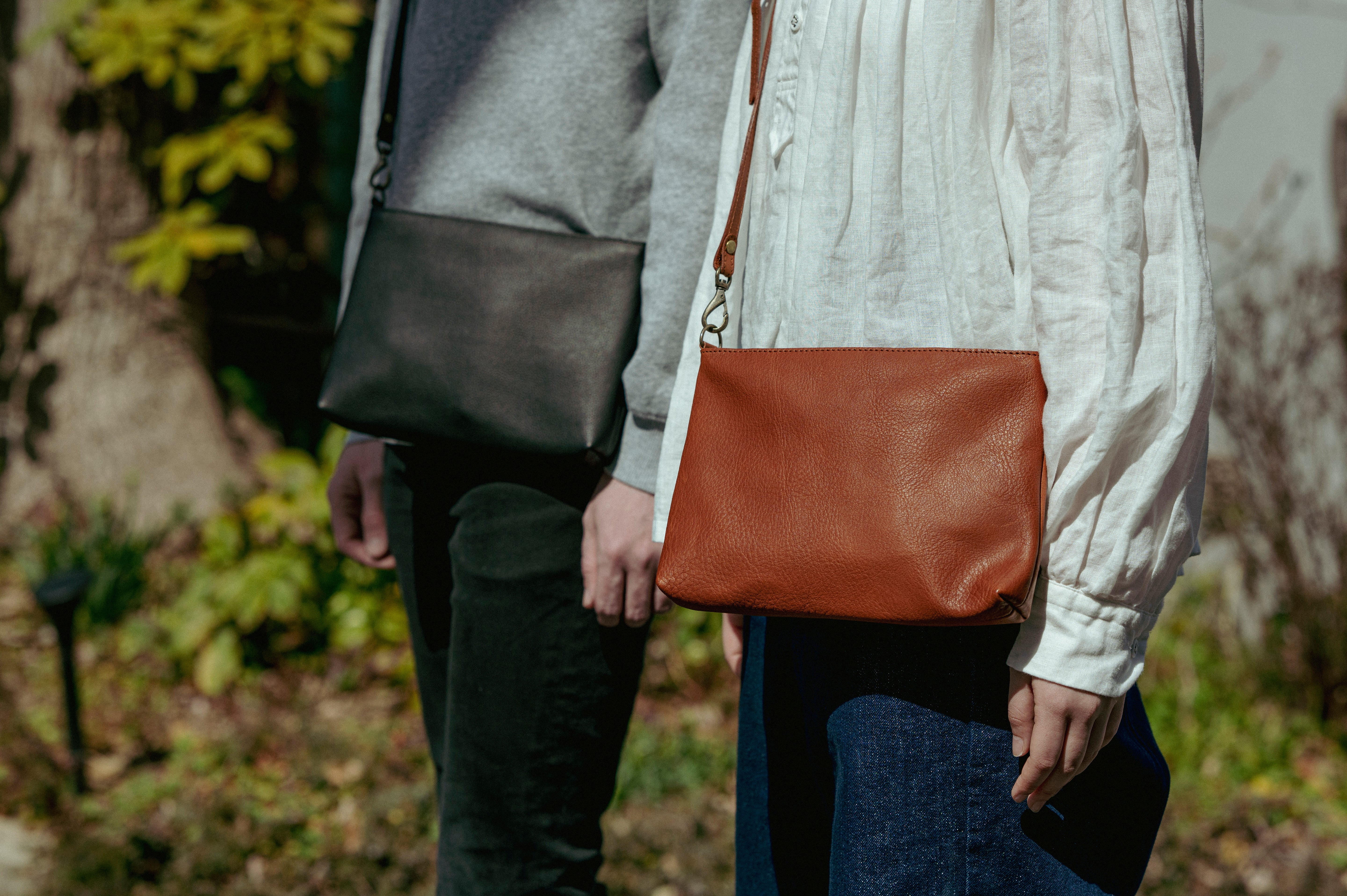 【浅型-中サイズ】姫路レザー シンプルを極めたレザーサコッシュ NC3420S