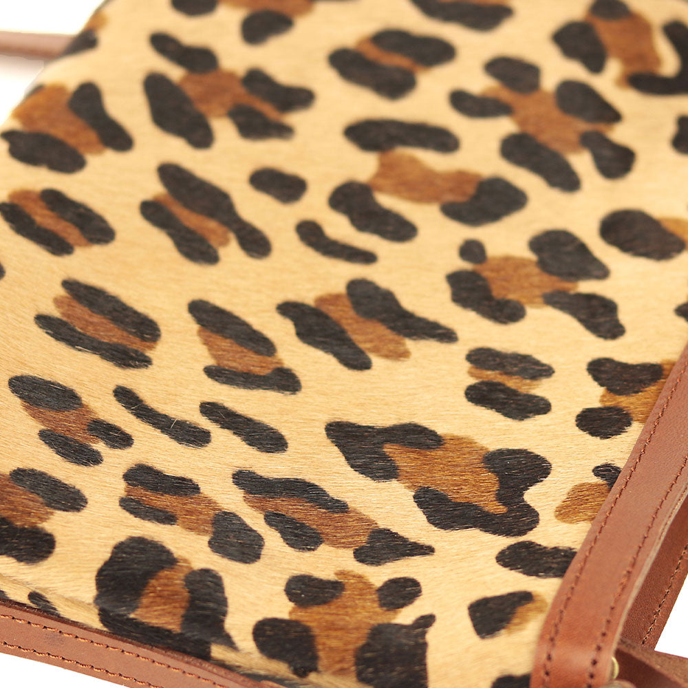 予約割20%実施中！【小サイズ】レザーファー(豹柄)サコッシュ NC3419FL