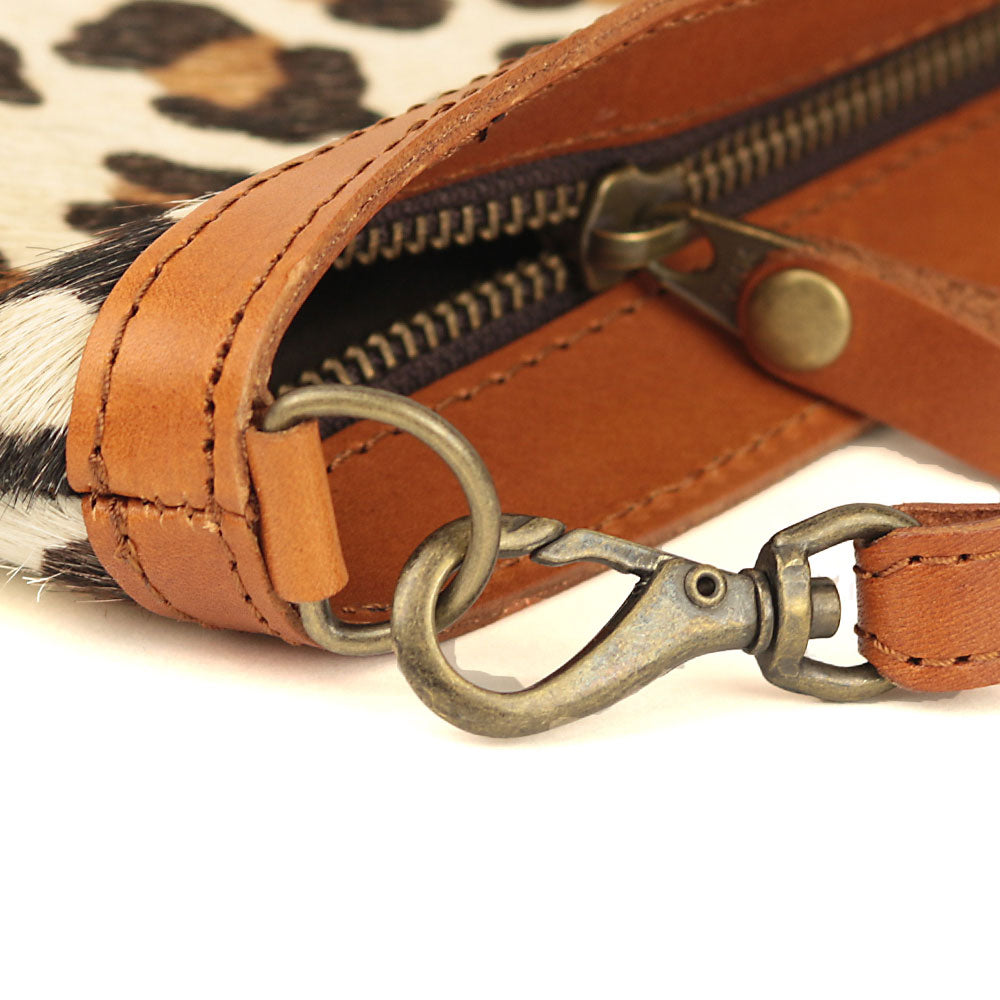 予約割20%実施中！【小サイズ】レザーファー(豹柄)サコッシュ NC3419FL