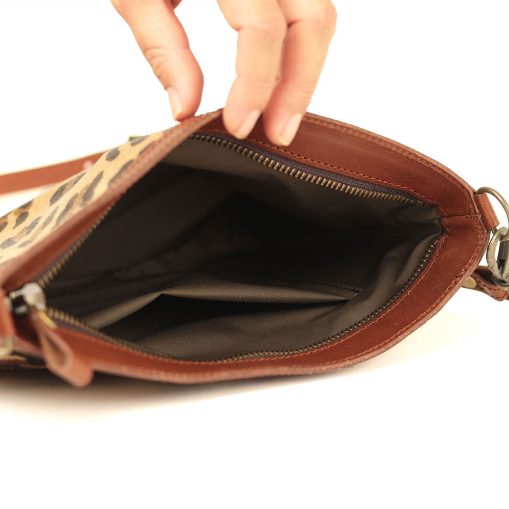 予約割20%実施中！【小サイズ】レザーファー(豹柄)サコッシュ NC3419FL