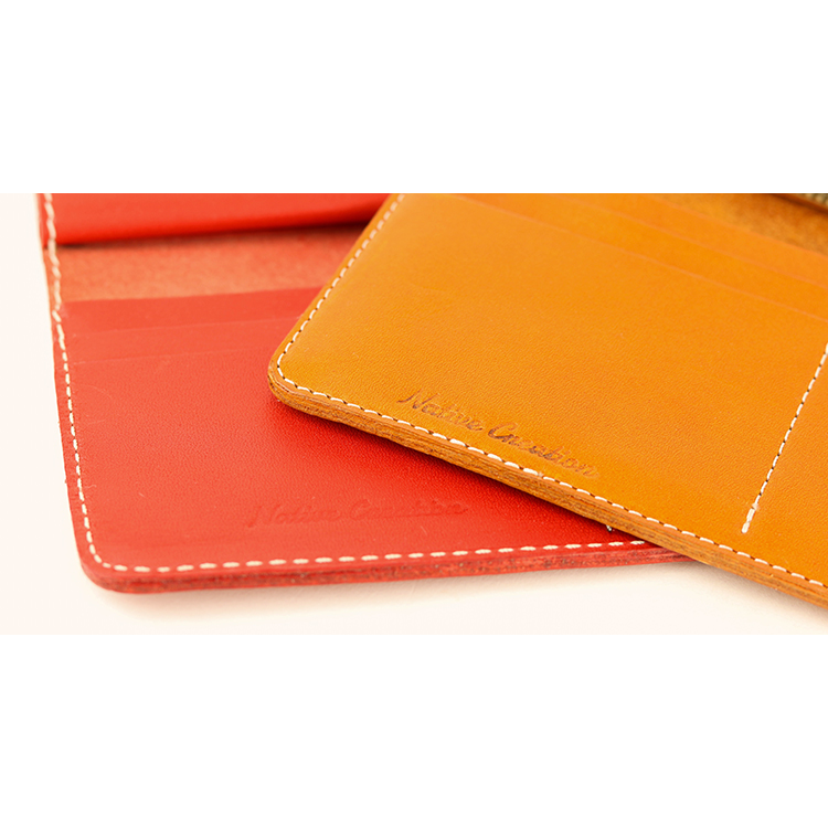 Choose from two types of smart slim long wallets: NC3702 and NC3730