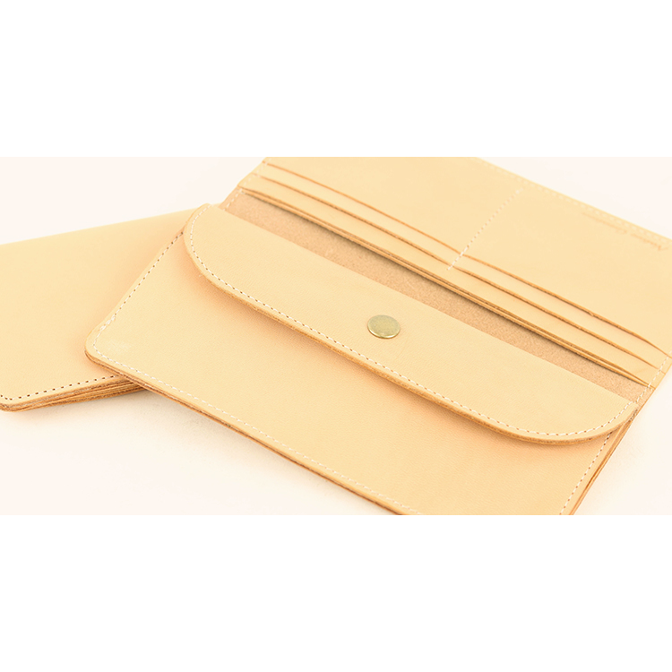 Natural leather Smart long wallet available in two types NC3702-NTR NC3730-NTR