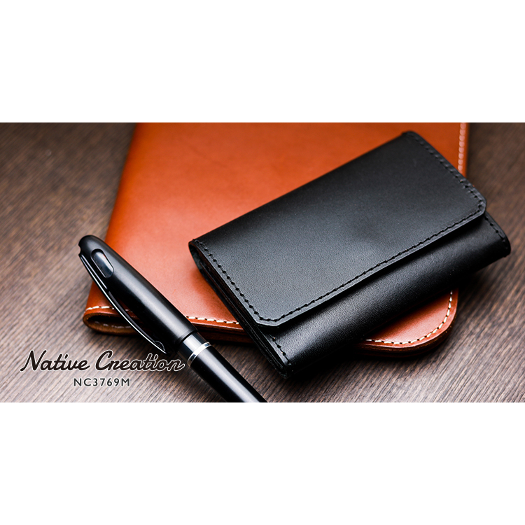 Leather card case with two stitch colors to choose from NC3769