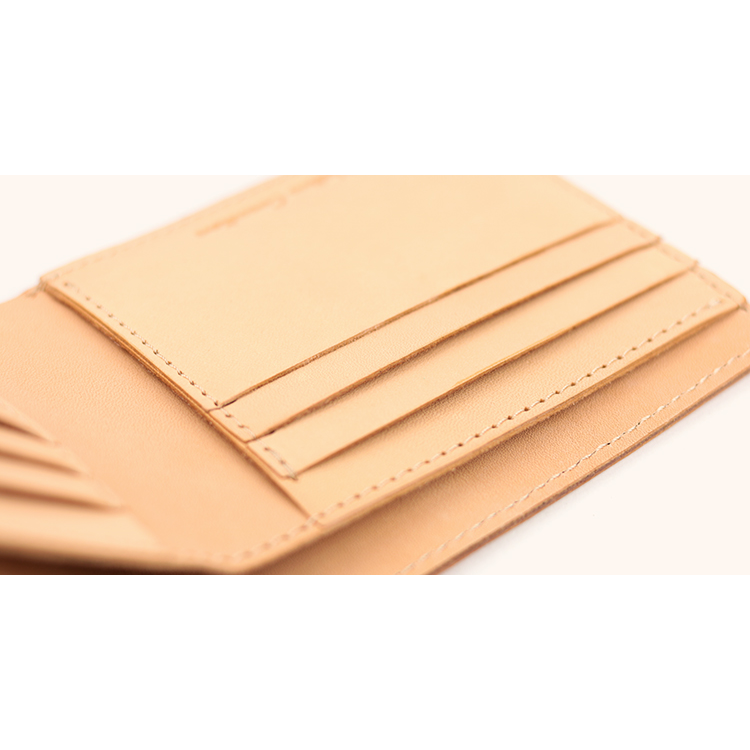 Natural leather bi-fold wallet (for cards and bills) NC3772-NTR