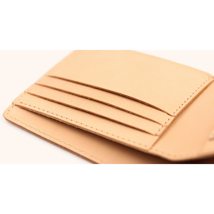 Natural leather bi-fold wallet (for cards and bills) NC3772-NTR